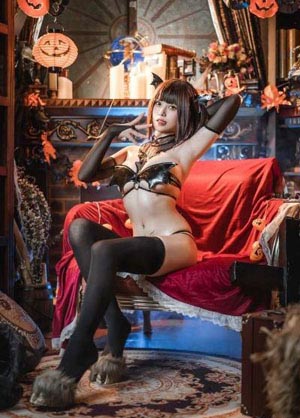 默绘女高