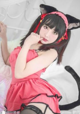 红色机尾