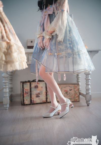 女员工的