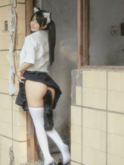 年轻的女邻居hd免费观看